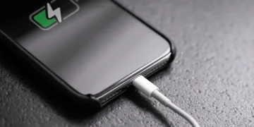 Por que o Celular Descarrega Enquanto está no Carregador - Falsa Carga