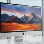 iMac 2025 com tela de 32 polegadas e chip M5, em um ambiente moderno no Brasil