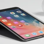 iPad Air (6ª Geração) com Apple Pencil em um cenário moderno, destacando o design elegante e a tela vibrante.
