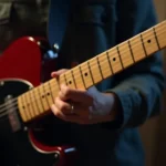6 Apps Afinador de Guitarra que Todo Músico Necesita en su Móvil